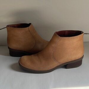 DANSKO BECKI WATERPROOF SUDE TAN/40